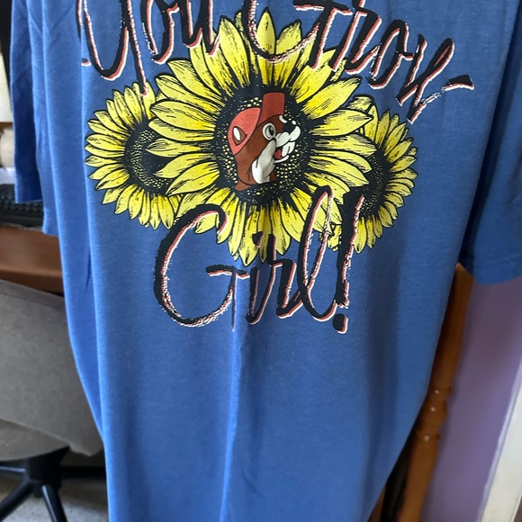 Buccees 3 shirt bundle - Picture 8 of 10